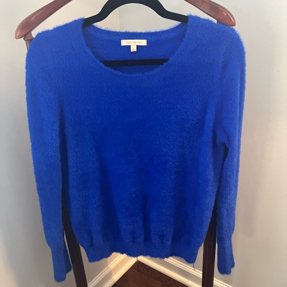 Skies are Blue sweater, size small - Picture 1 of 2